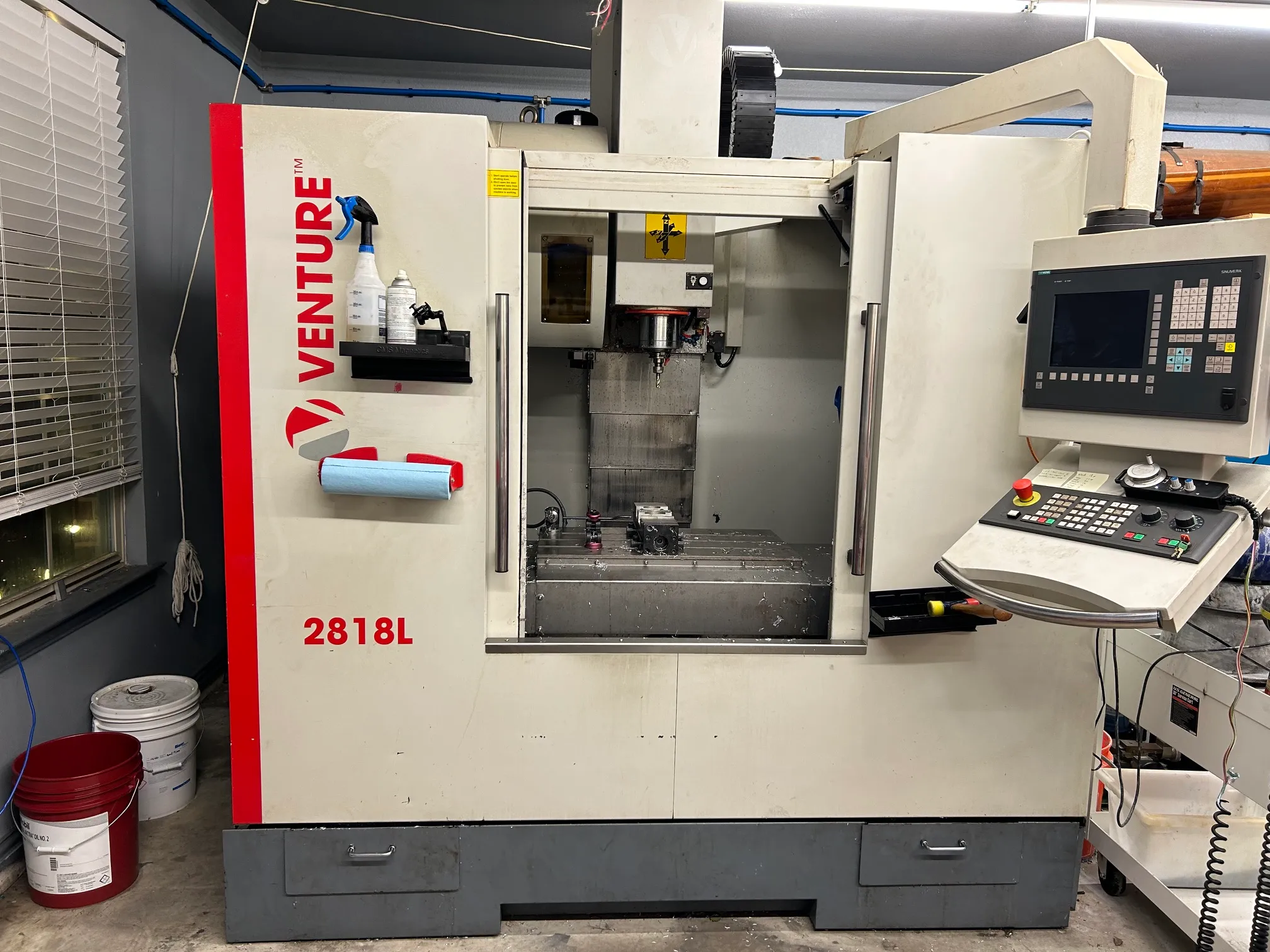 Venture 2818L 3-axis CNC vertical machining center with Siemens control